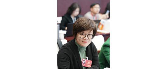 图说:上海市人大代表彭岚。新民晚报首席记者 刘歆/摄