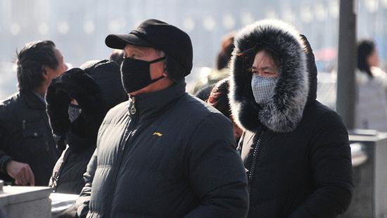 又冷又冰!今日(1月13日)上海迎来今冬又一波气温低谷。