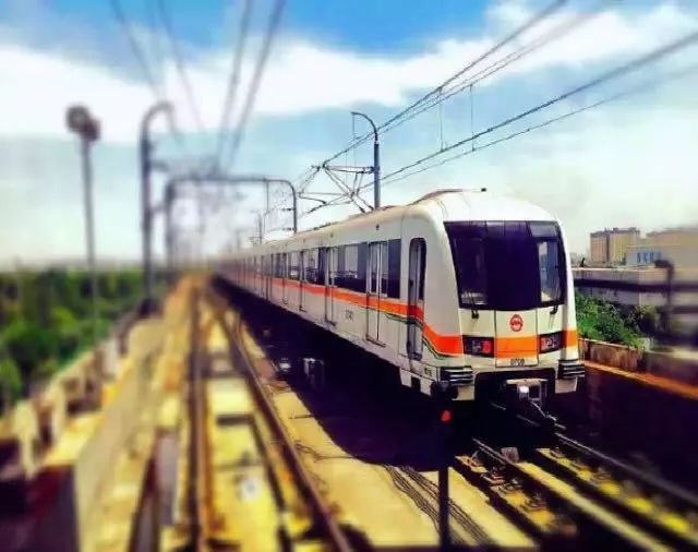 7号线越江段:龙华中路站↔后滩站↑