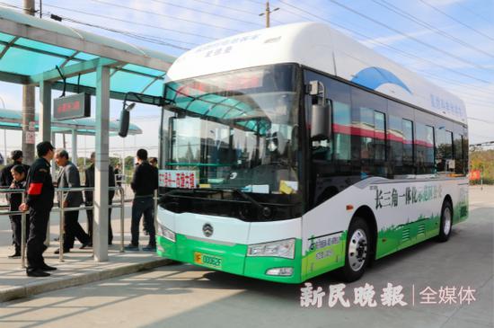 图说:长三角一体化示范区区域公交线。新民晚报记者 王凯 摄