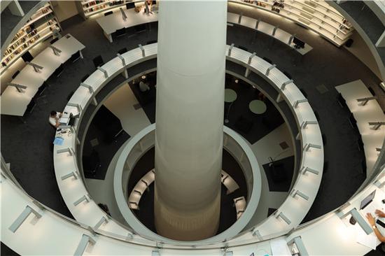 图说：展览现场 官方图


