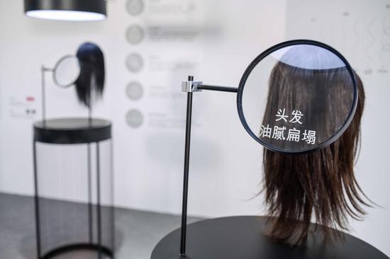 模拟四大头发问题:头发油腻扁塌