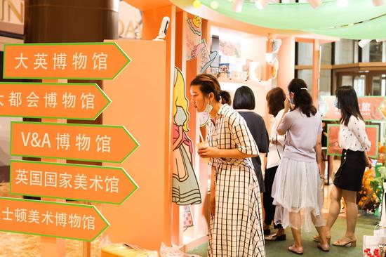 物兮物快闪店集结了5家海外博物馆官方授权文创产品