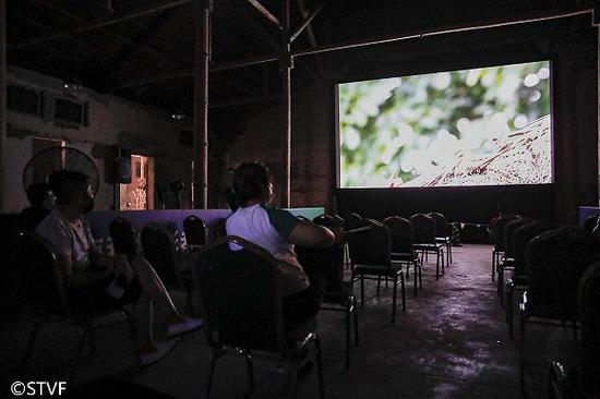8月6日,上海电视节,云间粮仓露天放映。
