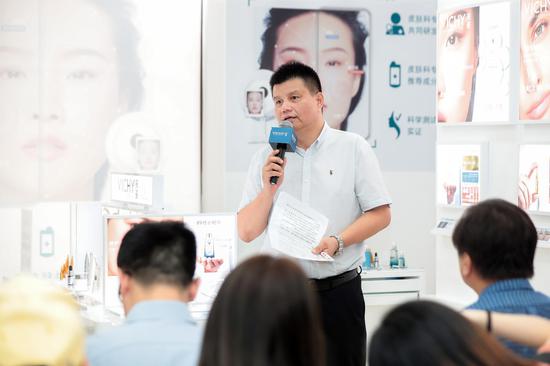 上海商业协会秘书长蒋金琪