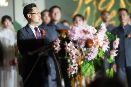 建华控股董事、建华建材集团董事长王刚先生致辞