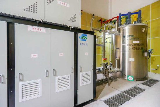 超导并联电抗器本体及其配套制冷设备