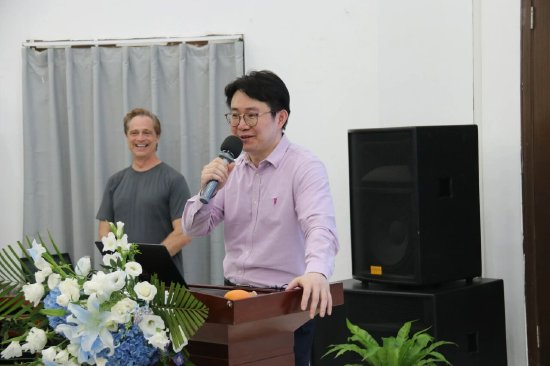 BC学部校长Brian Yin担任讲座主持