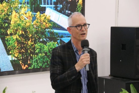 UBC大学自然环境与林业学院院长Robert Antal Kozak