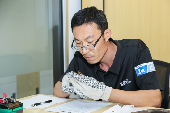 冠军王闯奋战比赛时刻