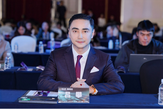 （配图：Fotona欧洲之星中国区总经理吕攀先生）