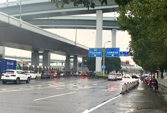 外环线出口匝道