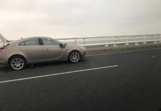 图说:遭撞击前的别克轿车 网友供图