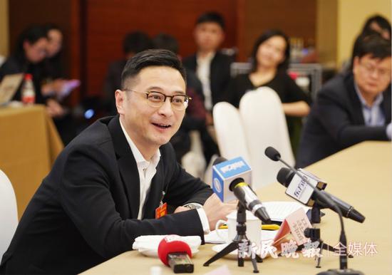 图说:章伟民代表。新民晚报首席记者 刘歆 摄