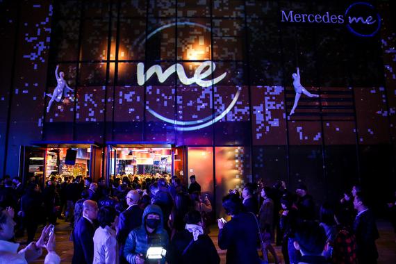 位于外滩商圈的Mercedes me上海外滩体验店,是为快节奏都市人群所打造的专属空间