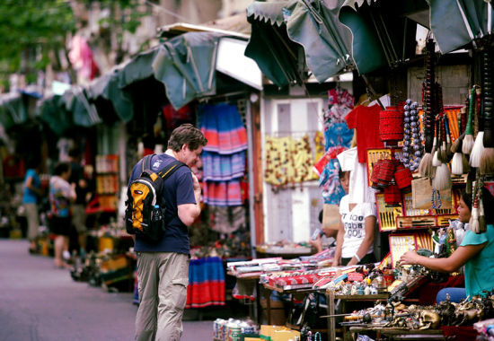 东台路古玩街
