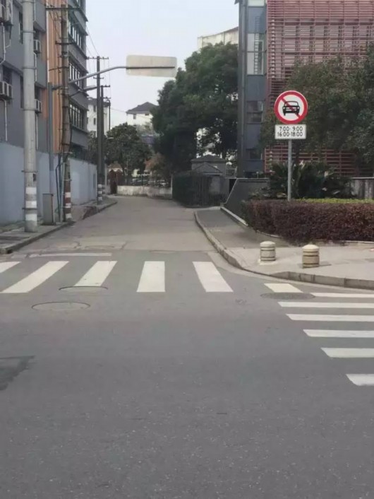 青浦新增两条时段性单行道 分流缓解车辆通行压力_新浪上海_新浪网