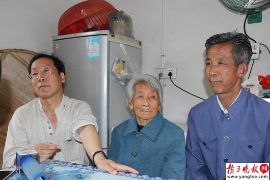 上海大叔55岁发现自己被领养 62岁找到扬州9