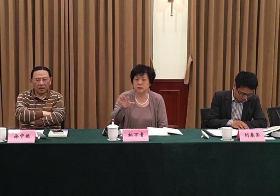 《柏万青现象：黄浦江边的中国社会》出版座谈会上，柏万青在发言。