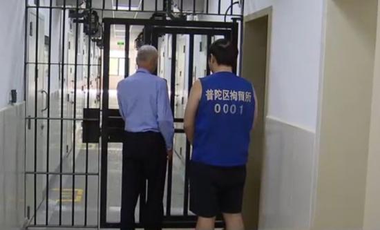 25岁小伙造谣上海发生分尸命案被拘 实为车位