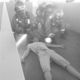 浦西第一高楼演练超高层灭火救援 参演总兵力