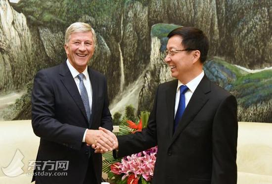 韩正:人力资源是上海面向未来发展的第一资源