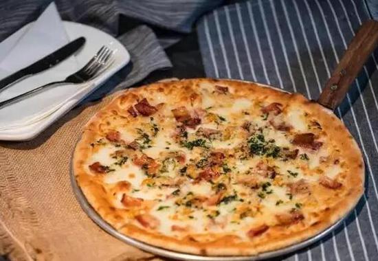 魔都正宗手工美味披萨店 现做现烤用料讲究