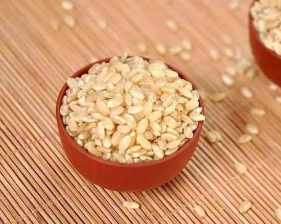 春季必备的12种抗过敏食物:西兰花等