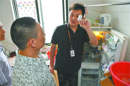 陶佳亮在搜集案件证据