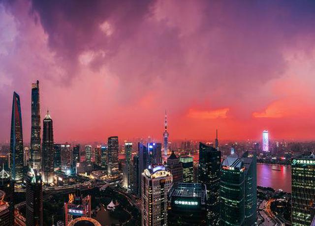 申城高温天出高颜值天空