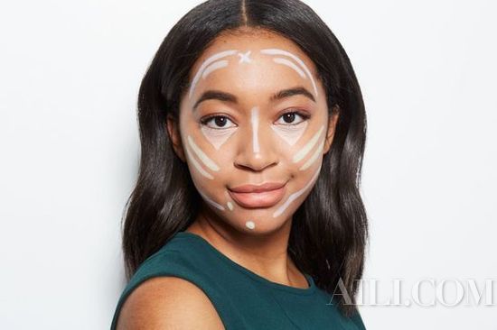 完美妆容必备的彩色遮瑕