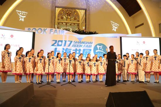 凝聚30多年教学精华 小荧星合唱沪语教程首发