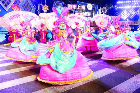 　2017年上海旅游节开幕大巡游举行彩排，精彩表演夺人眼球。 IC