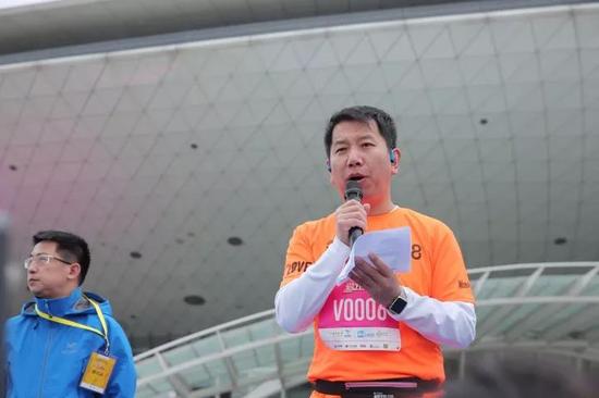 云南白药集团股份有限公司药品事业部营销中心OTC全国总监王波致辞