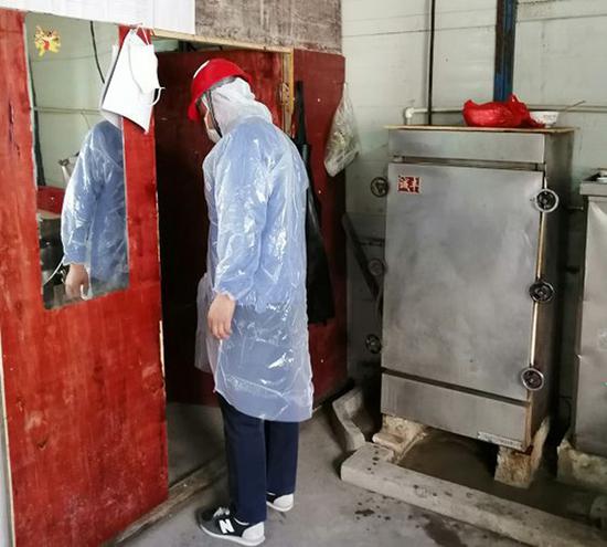 为减少施工期间噪音对疫情期间居家办公及居家上网课学生的影响,项目组还特地调整施工方案,一方面错开施工时间,一方面减少高噪音机械设备的使用频率。闵行区供图