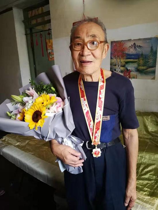 88岁的董金