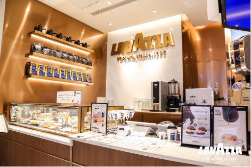 LAVAZZA上海第三家咖啡店：环球港咖啡店