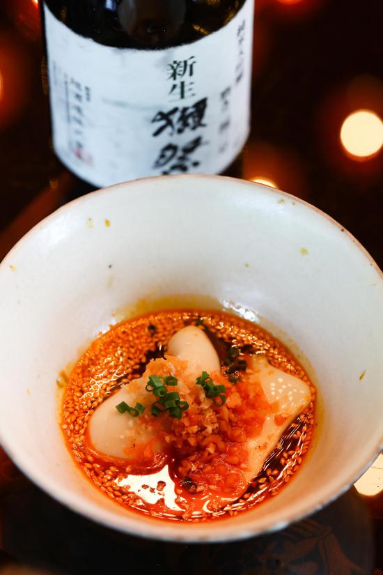 红油浸西施乳,豆花Braised Mapo Tofu Ι Puffer Fish Roe Ι Minced Beef Ι Spicy Sauce