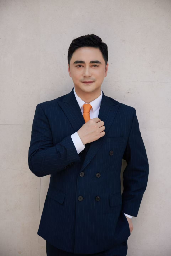 （配图：Fotona欧洲之星中国区总经理吕攀先生）