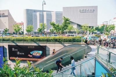 虹桥艺术中心千座剧场本身填补了上海西部大剧场的空白