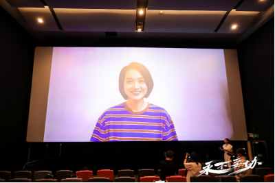 主演朱丹通过VCR带来问候