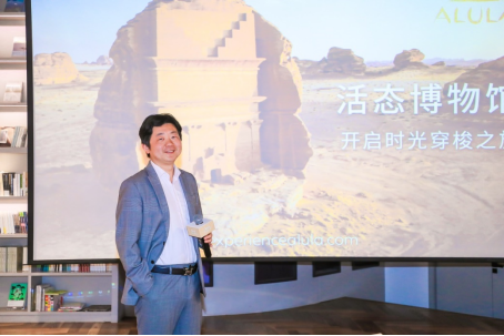 上海外国语大学丝路战略研究所研究生导师，阿拉伯学博士后闵捷教授