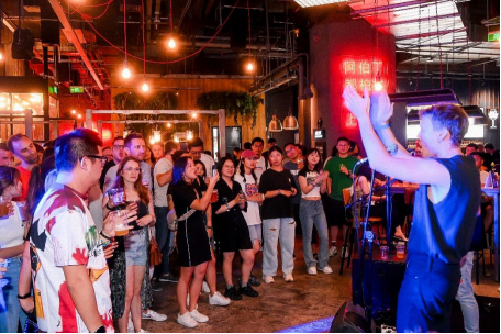 BREWDOG酿酒狗热衷于与啤酒爱好者们一起分享精酿好啤酒