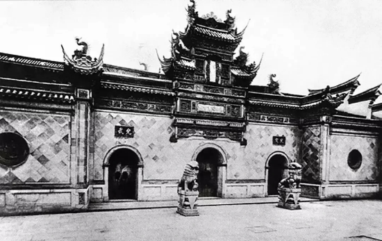 钱业公学时期校门