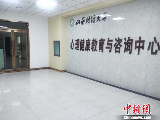 近日,校园欺凌事件频发。校园欺凌事件在给遭受伤害的学生带来生理或心理的创伤之外,更引发全社会的担忧。 吴琼 摄