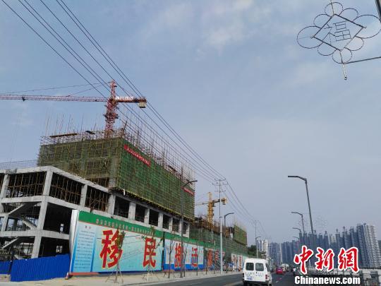 2016年始,当地投资8亿元专门用于棚户区改造。 贺丽云 摄