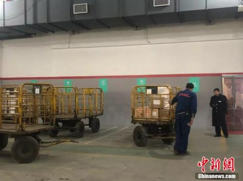 摄影 泱波