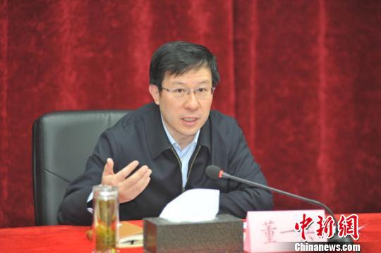 山西省环境保护厅厅长董一兵 任丽娜 摄