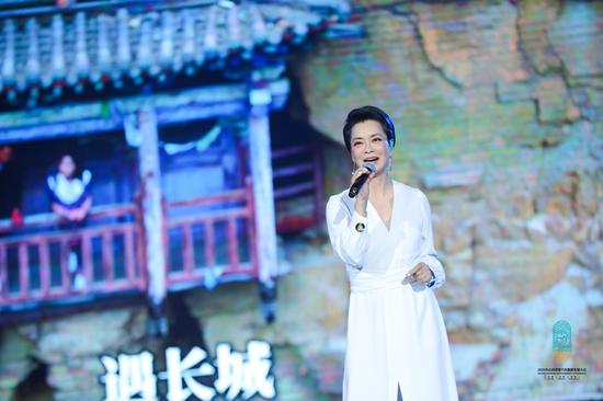 毛阿敏首次現場演繹山西省第六次旅發大會原創主題曲《現在就出發》