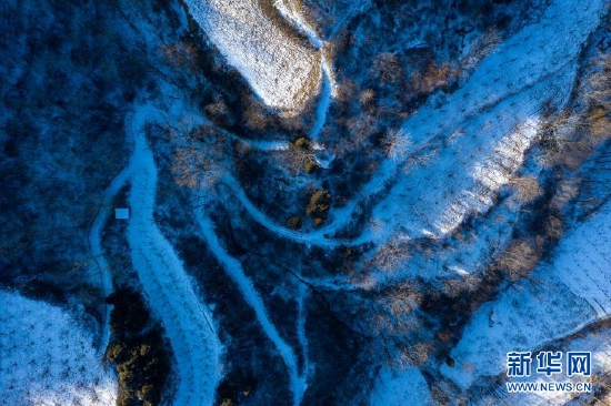 航拍芮城九峰山雪景。新华网 发(肖永杰 摄)